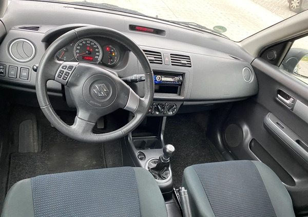 Suzuki Swift cena 16500 przebieg: 142000, rok produkcji 2010 z Wejherowo małe 301